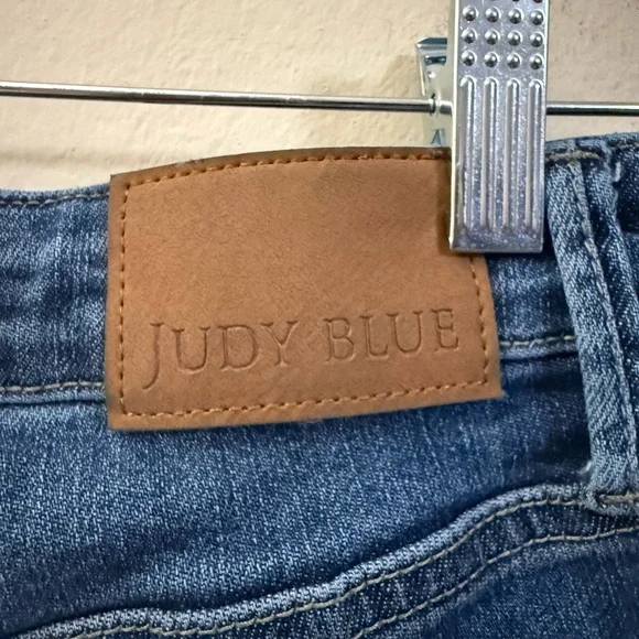 Judy Blue Flare Jeans in Medium Wash Blue -‎ 7/28 - Picture 8 of 12